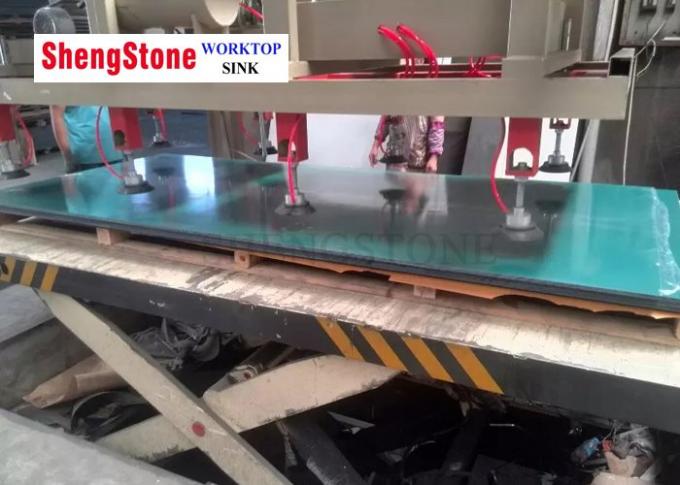 ΦΑΙΝΟΛΙΚΟ ΕΡΓΟΣΤΑΣΙΟ ΦΥΛΛΩΝ ΡΗΤΙΝΗΣ